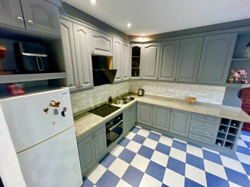 4-bedroom Villa In Rojales, Spain (233 M²)