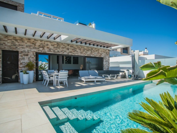 4-bedroom Villa In Formentera Del Segura, Spain (203 M²)