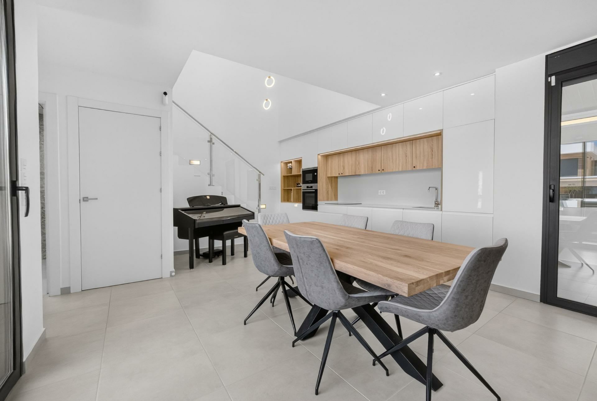 2-8-2120b4 5-bedroom Villa In Rojales, Spain (214 M²)