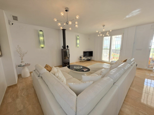 3-bedroom Villa In Pinoso, Spain (263 M²)