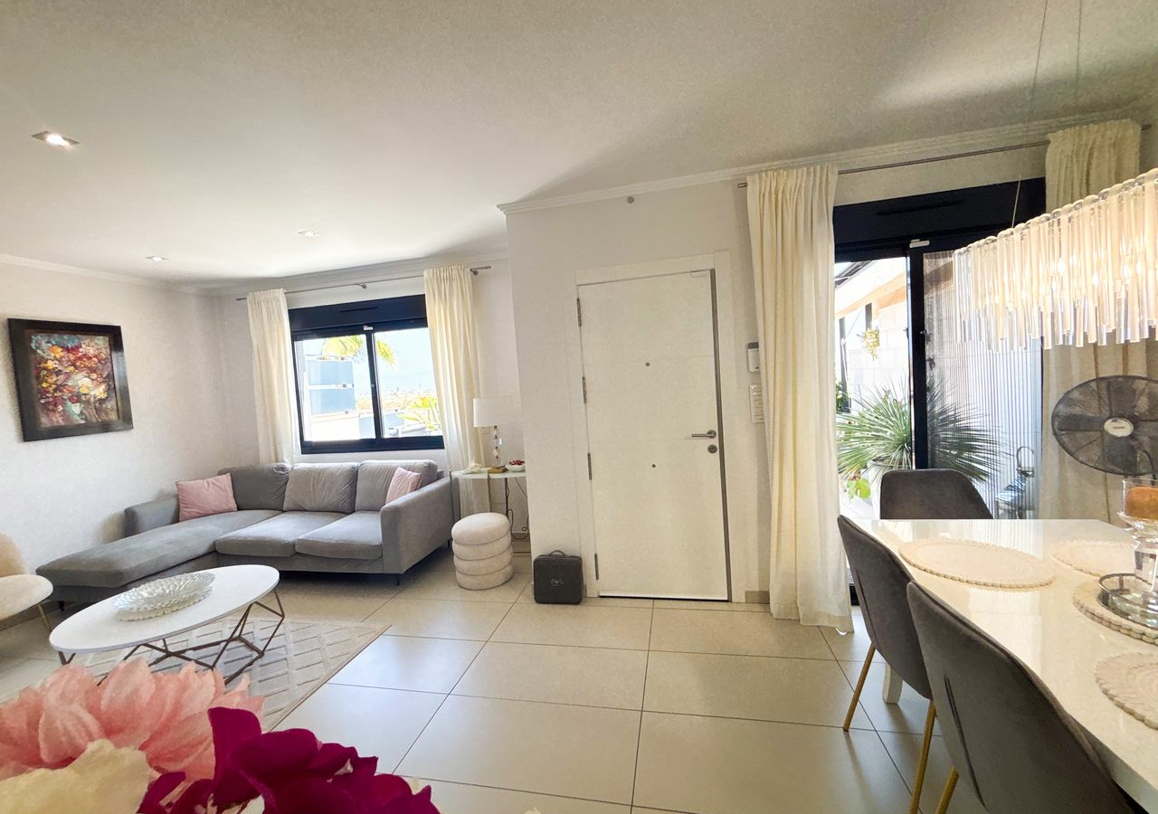 3-bedroom House In Orihuela Costa, Spain