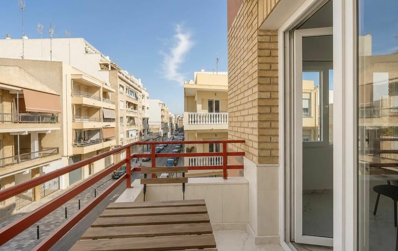 2-bedroom Apartment In Torrevieja, Spain (64 M²)