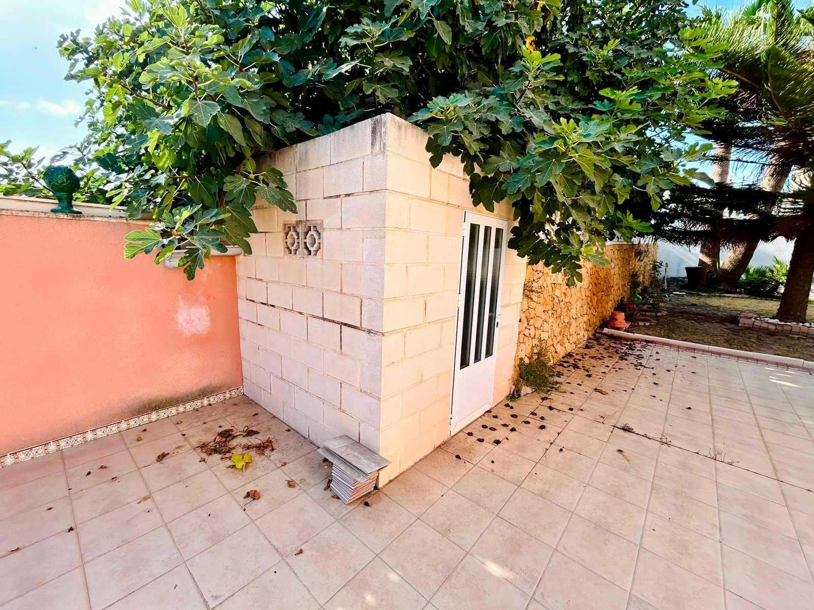 2-8-4a0d1f 2-bedroom Villa In Torrevieja, Spain (200 M²)