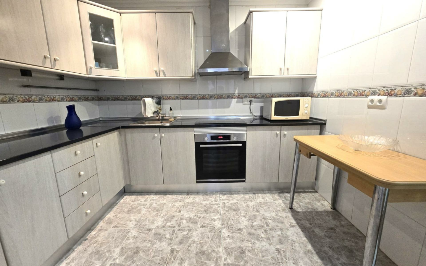 3-bedroom Apartment In Torrevieja, Spain (125 M²)