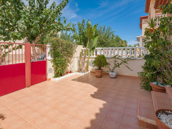2-bedroom Bungalow In San Pedro Del Pinatar, Spain (63 M²)