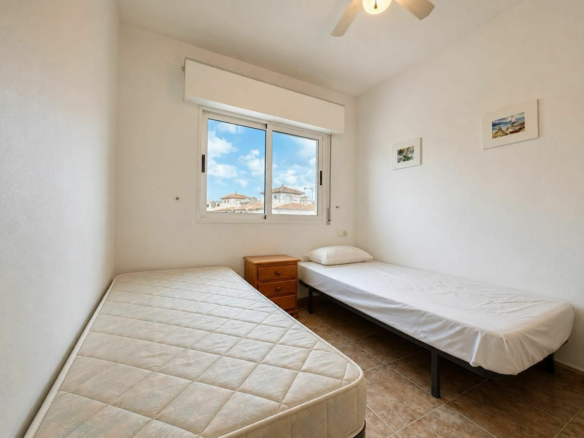 3-bedroom Apartment In Orihuela Costa, Spain (52 M²)