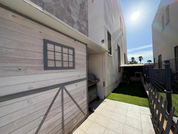 3-bedroom House In Torrevieja, Spain (197 M²)