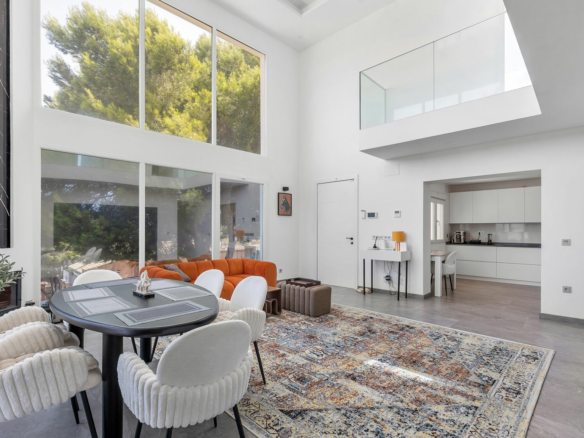 6-bedroom Villa In Torrevieja, Spain (257 M²)