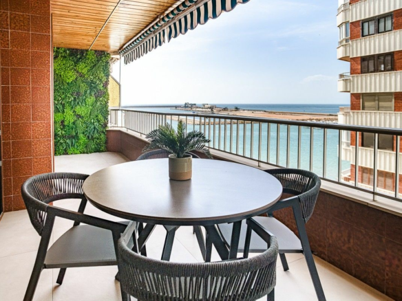 3-bedroom Apartment In Torrevieja, Spain (110 M²)