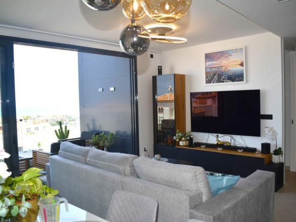3-bedroom Apartment In Guardamar Del Segura, Spain (93 M²)