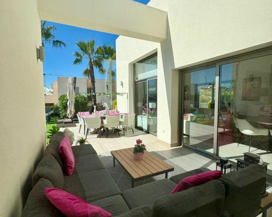 3-bedroom Villa In Benijofar, Spain (148 M²)