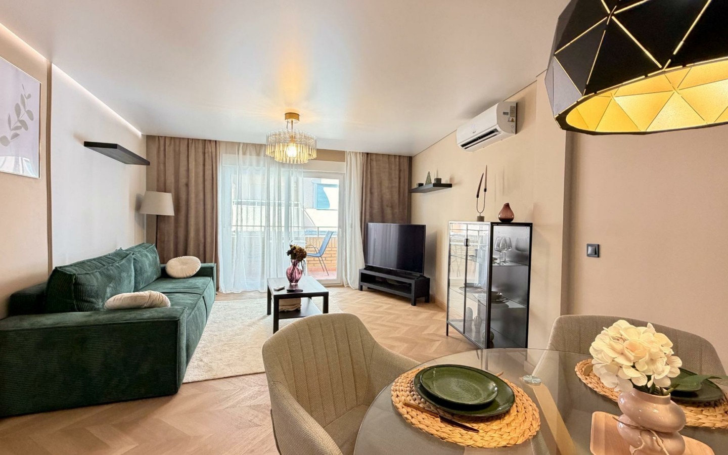 3-bedroom Apartment In Torrevieja, Spain (100 M²)