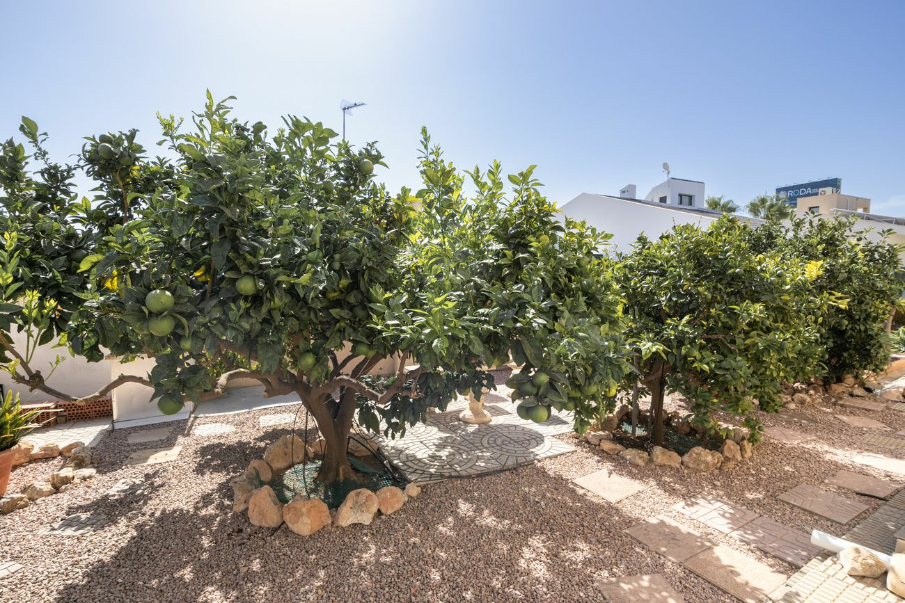 4-bedroom Villa In Orihuela Costa, Spain (180 M²)