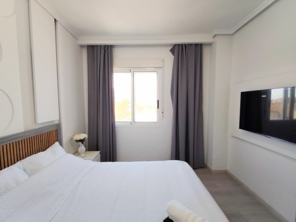 3-bedroom Apartment In Torrevieja, Spain (75 M²)