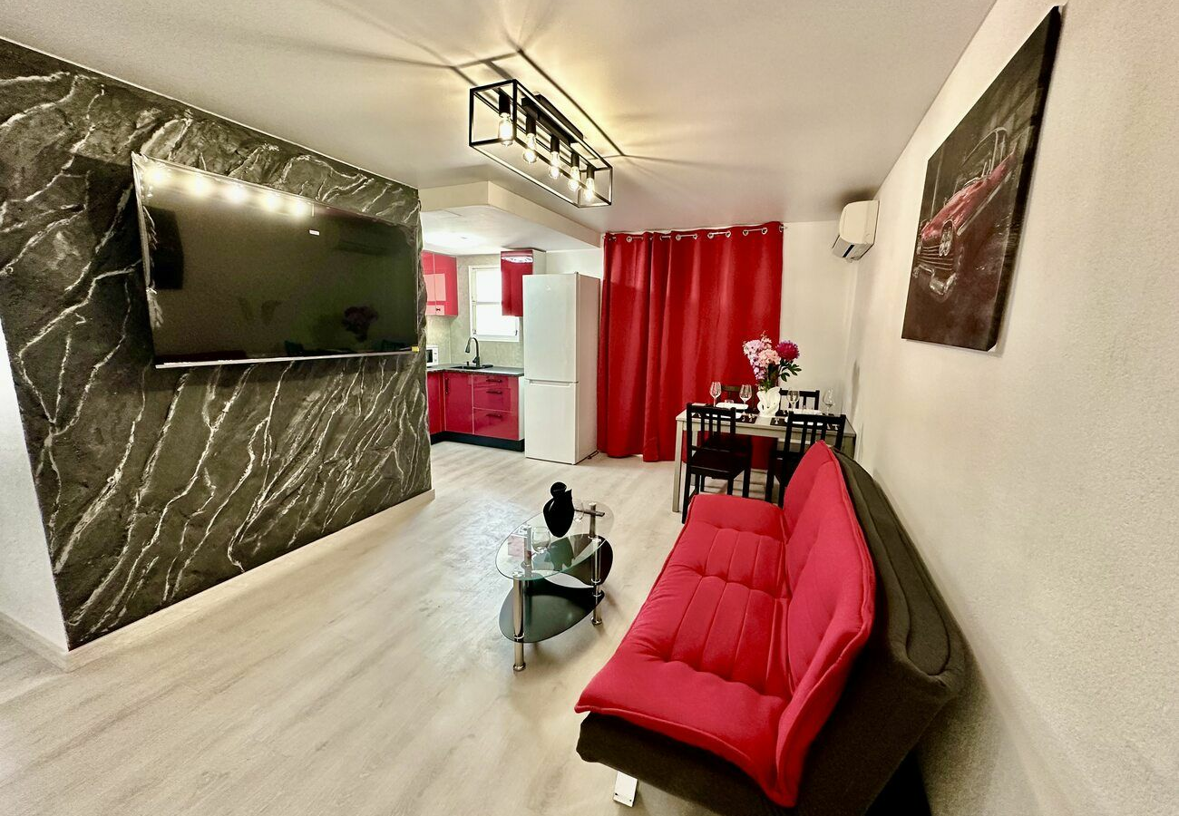 3-bedroom Apartment In Torrevieja, Spain (75 M²)