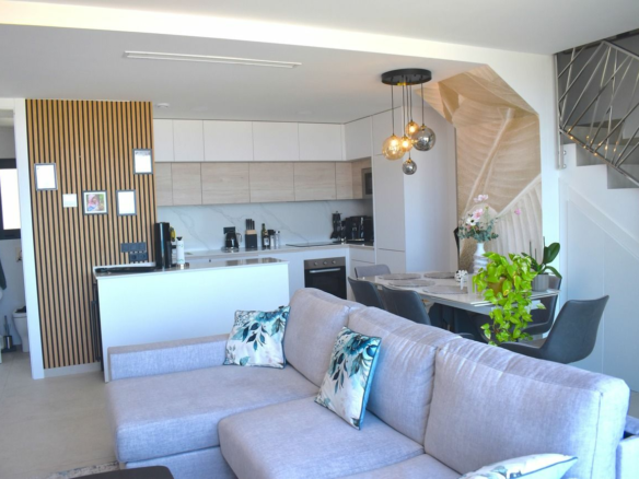 3-bedroom Apartment In Guardamar Del Segura, Spain (93 M²)