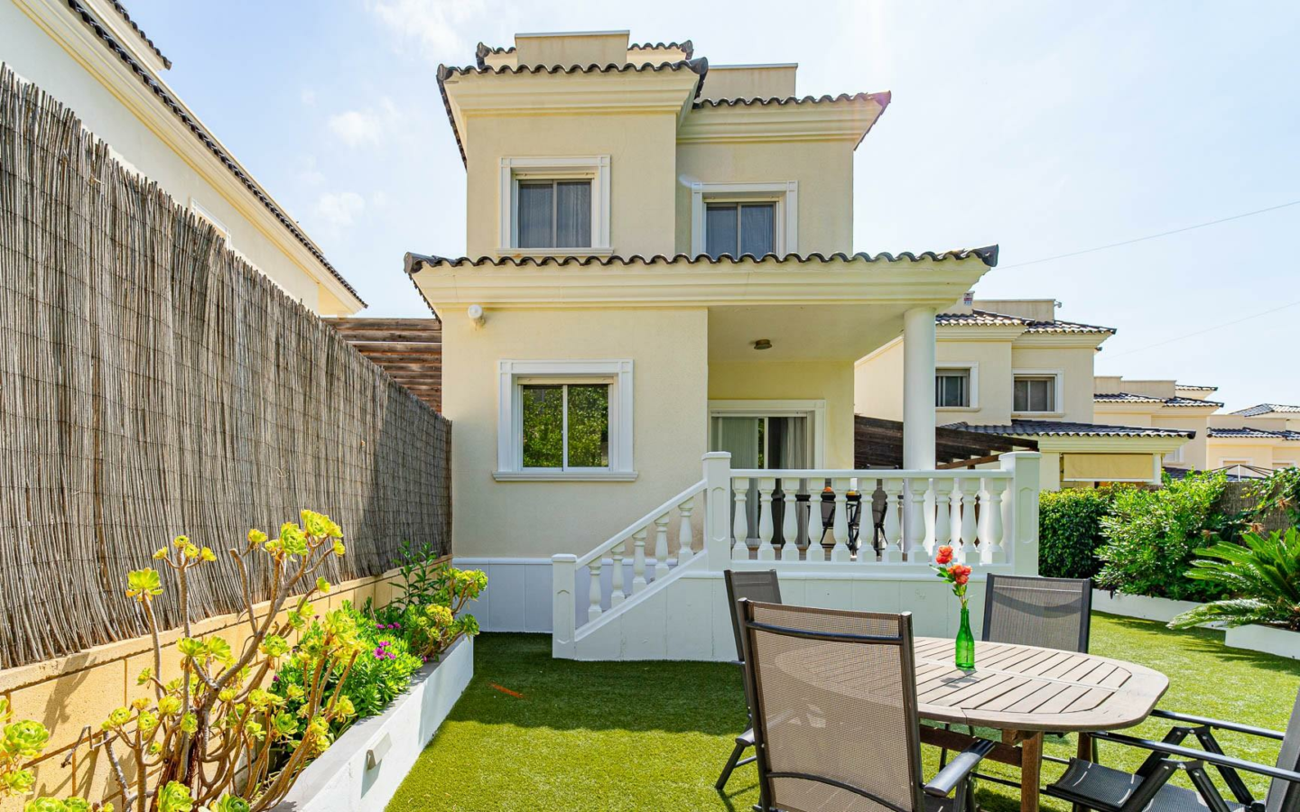 5-bedroom Villa In El Campello, Spain (245 M²)