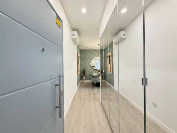 2-bedroom Apartment In Torrevieja, Spain (123 M²)