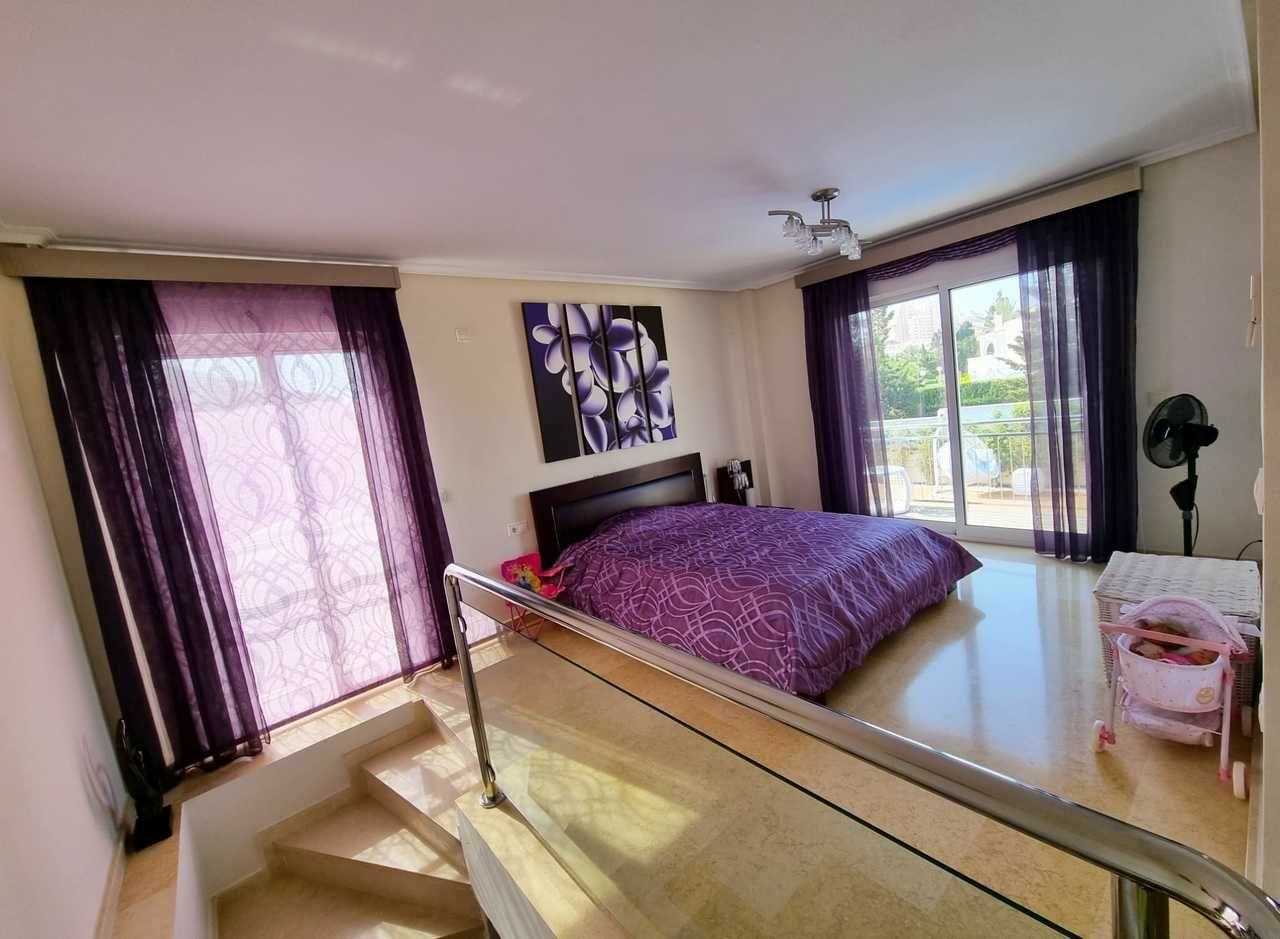 5-bedroom Villa In Torrevieja, Spain (469 M²)