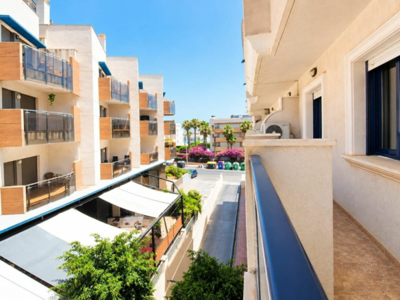 2-bedroom Apartment In Orihuela Costa, Spain (66 M²)