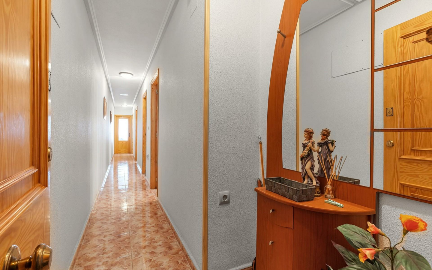 2-bedroom Apartment In Torrevieja, Spain (77 M²)