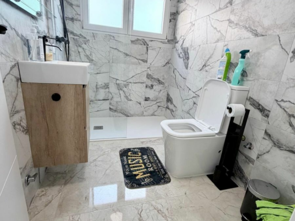 2-bedroom Apartment In Torrevieja, Spain (64 M²)