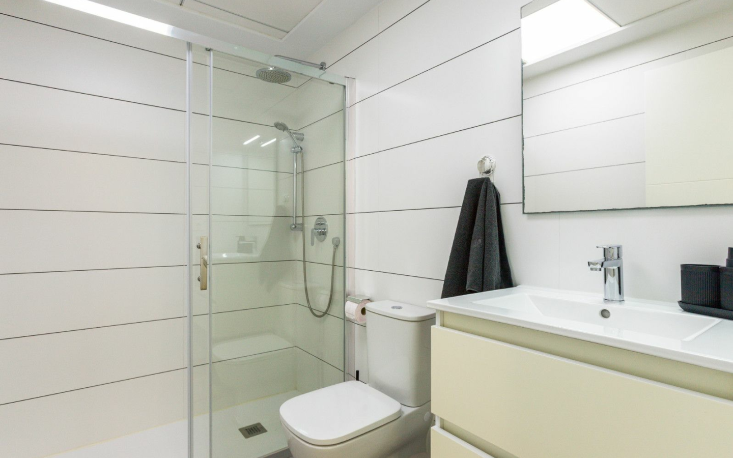 2-bedroom Apartment In Orihuela Costa, Spain (62 M²)