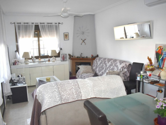 3-bedroom Villa In Guardamar Del Segura, Spain (100 M²)