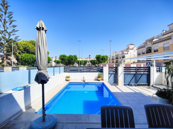 2-bedroom Villa In Formentera Del Segura, Spain (84 M²)