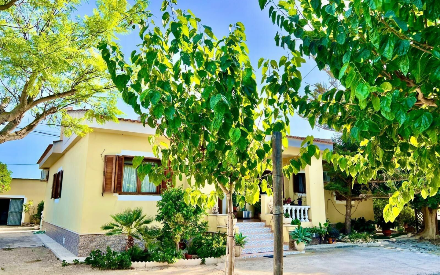 4-bedroom Villa In Daya Vieja, Spain (627 M²)