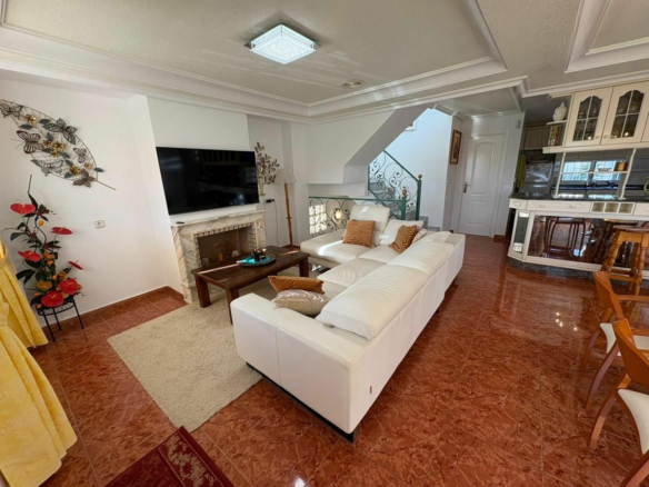 4-bedroom Villa In Torrevieja, Spain (600 M² Plot)