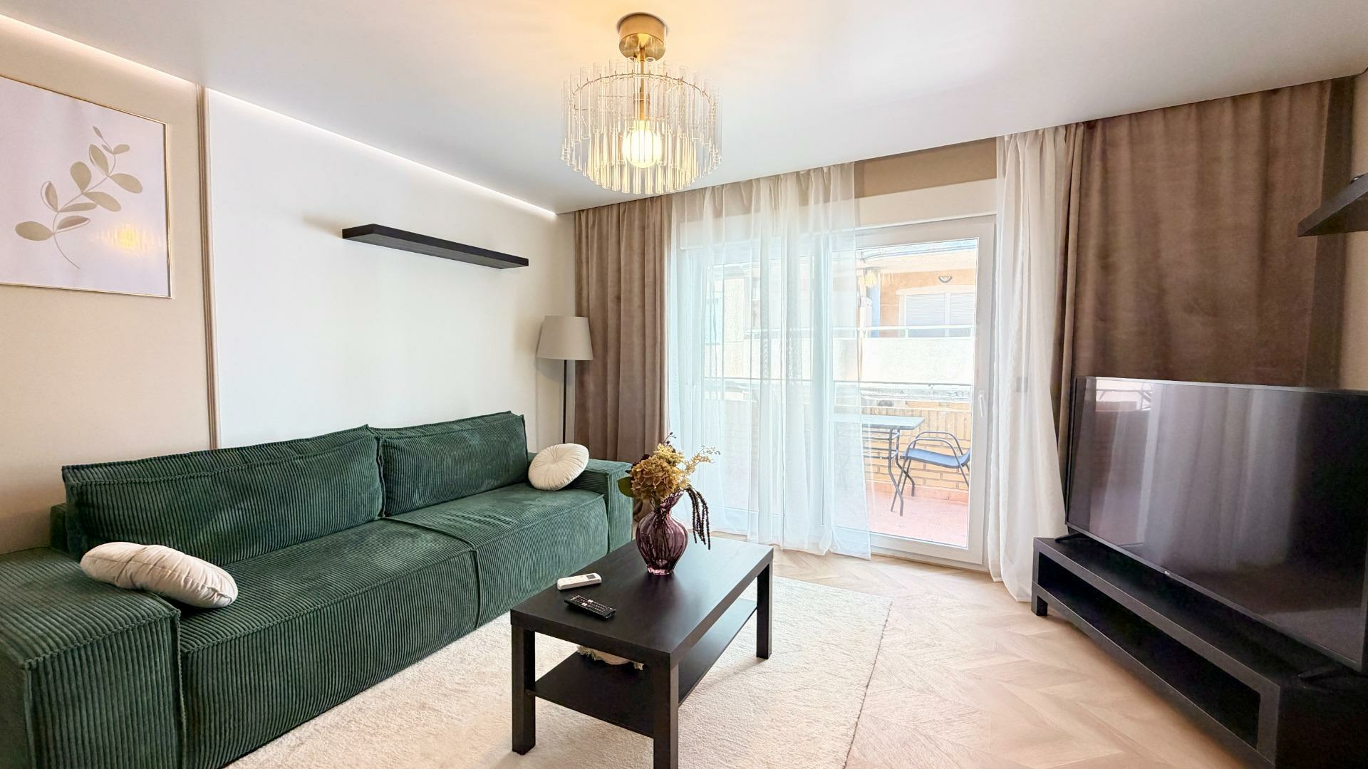 3-bedroom Apartment In Torrevieja, Spain (100 M²)