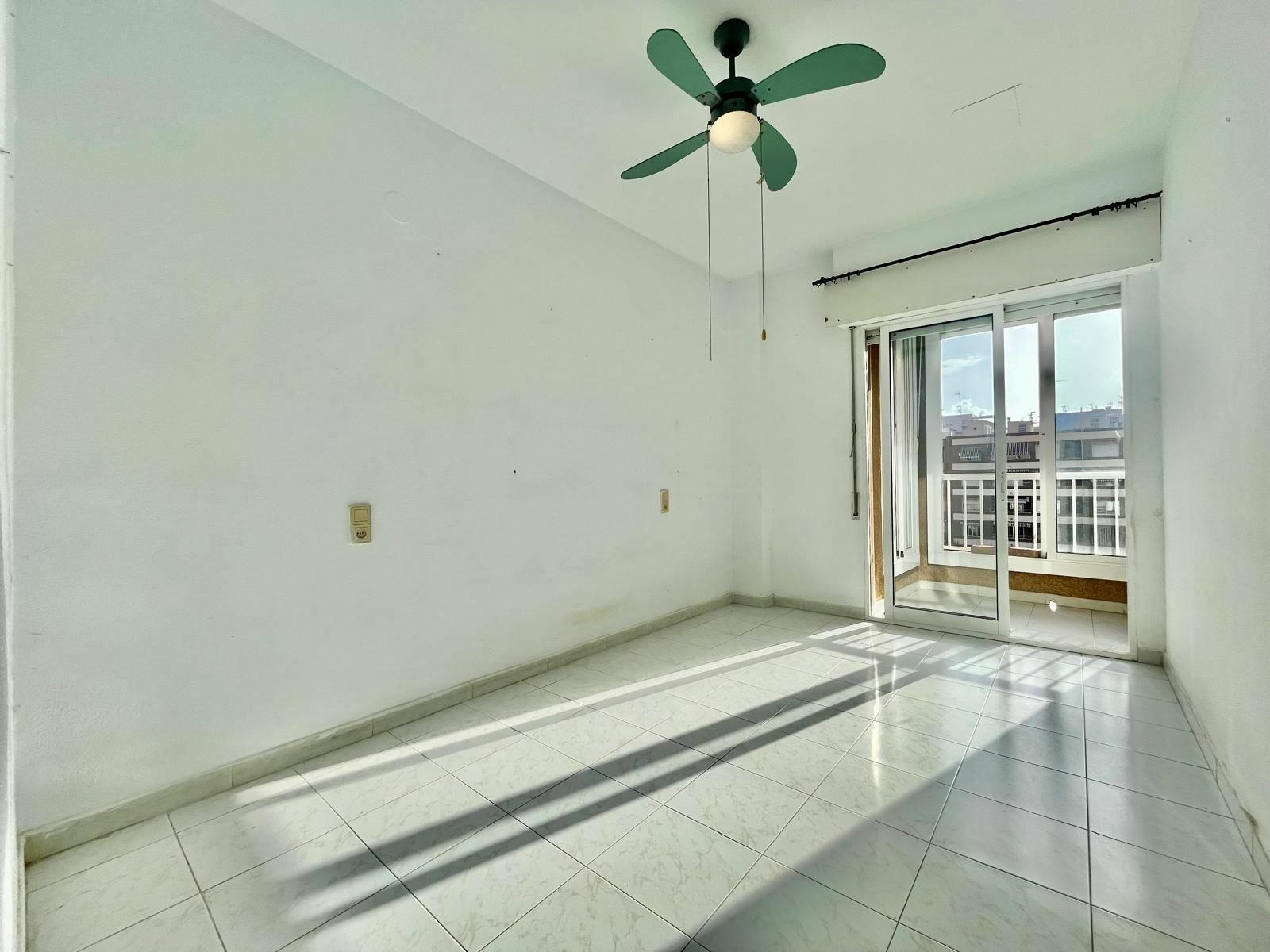 2-9-85432f 3-bedroom Apartment In Torrevieja, Spain (106 M²)
