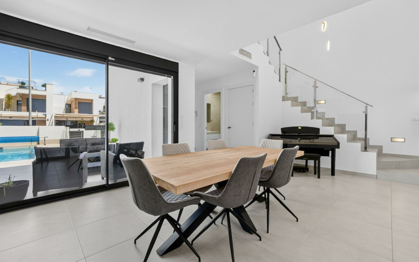 5-bedroom Villa In Rojales, Spain (214 M²)