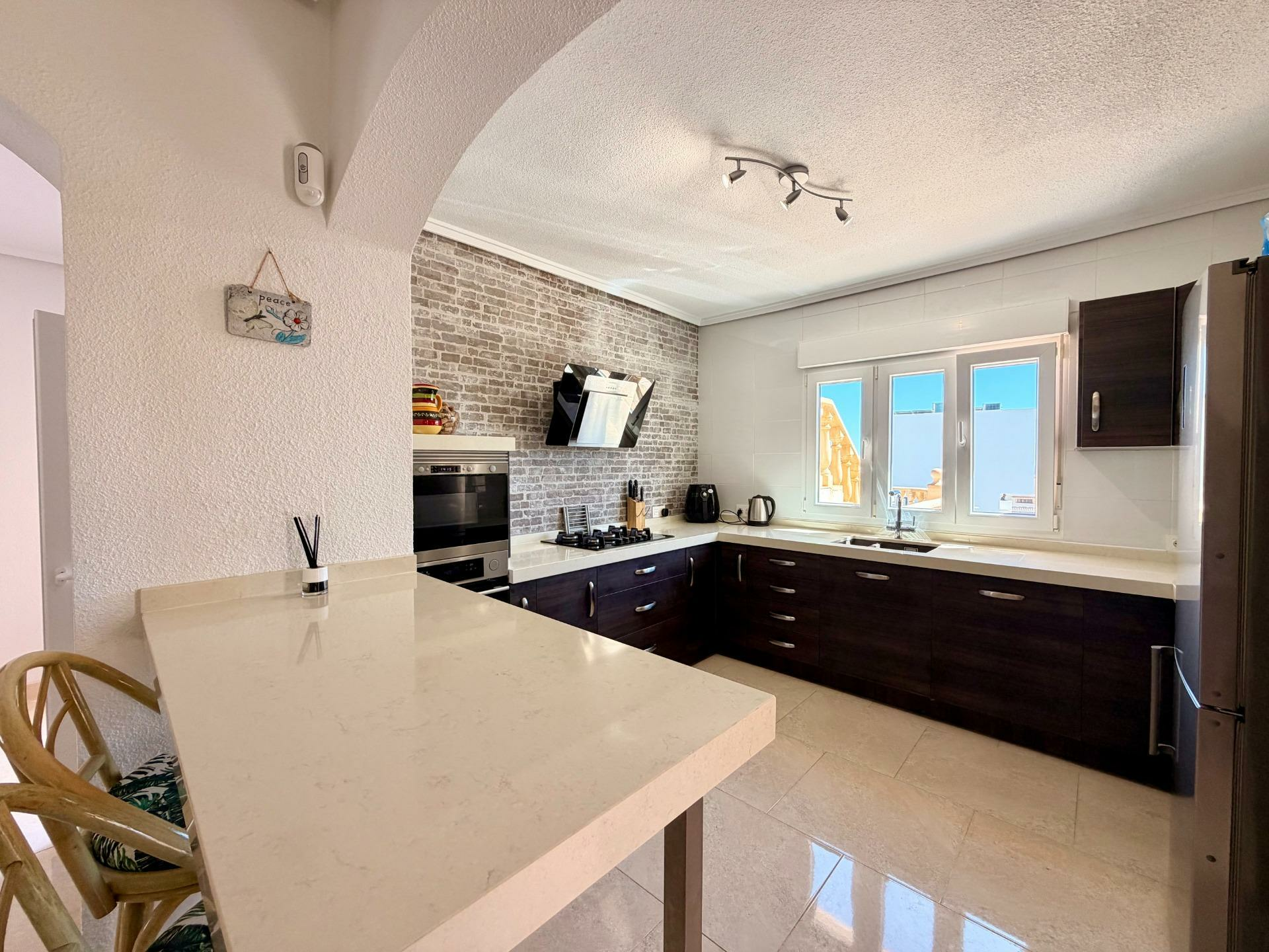 2-9-96c504 5-bedroom Villa In Rojales, Spain (246 M²)