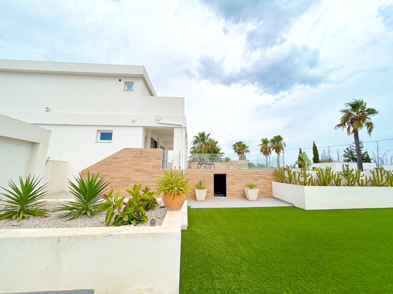 2-9-98b477 8-bedroom Villa In Los Montesinos, Spain (377 M²)