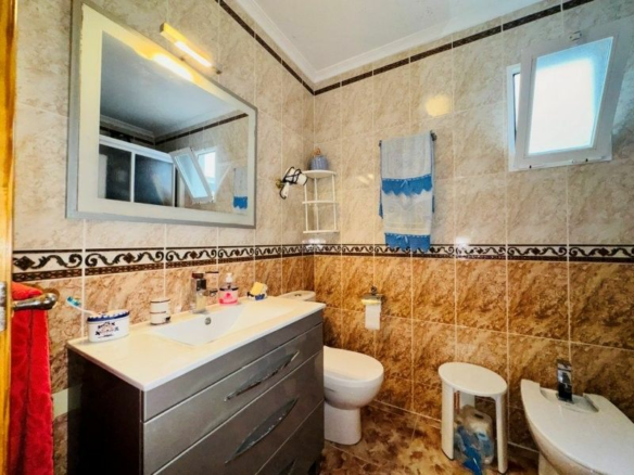 2-bedroom Apartment In Torrevieja, Spain (77 M²)