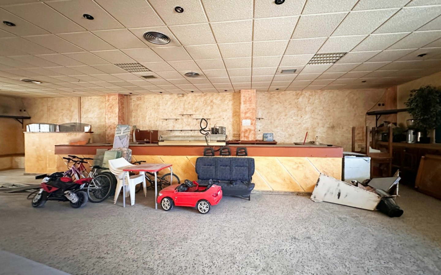 Terraced House In Orihuela, Spain (200 M²)