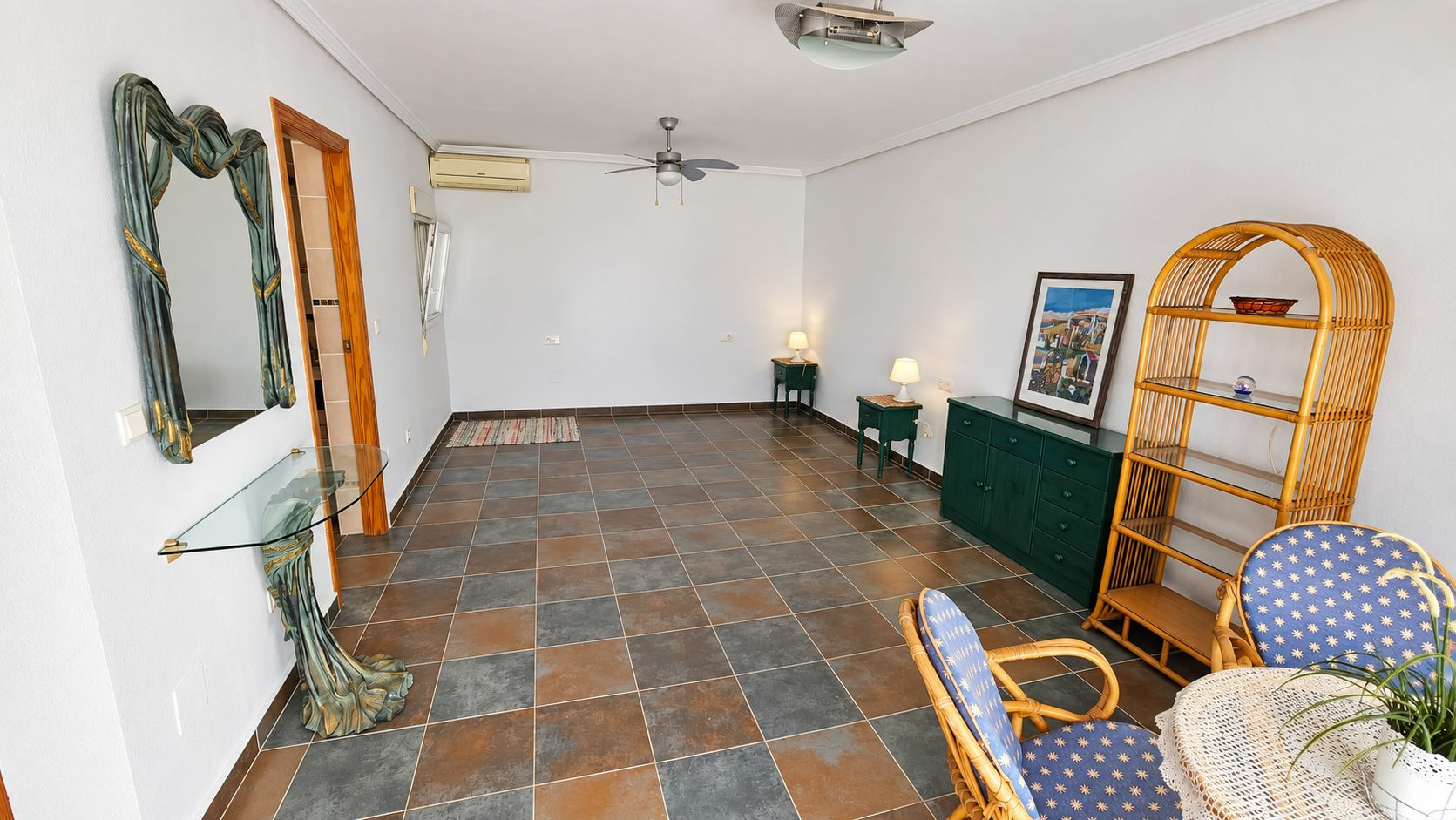 3-bedroom House In Almoradi, Spain (188 M²)