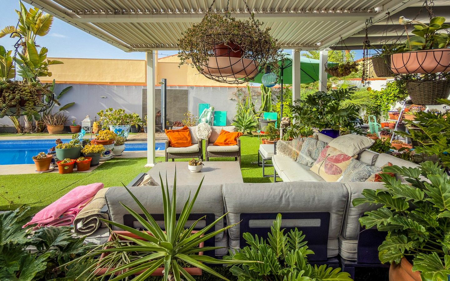 2-bedroom Villa In Torrevieja, Spain (130 M²)