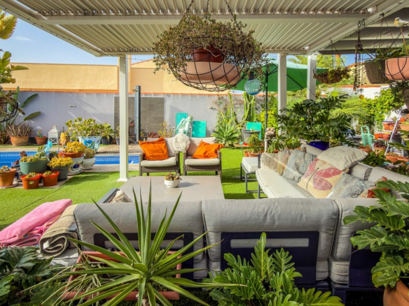 2-bedroom Villa In Torrevieja, Spain (130 M²)