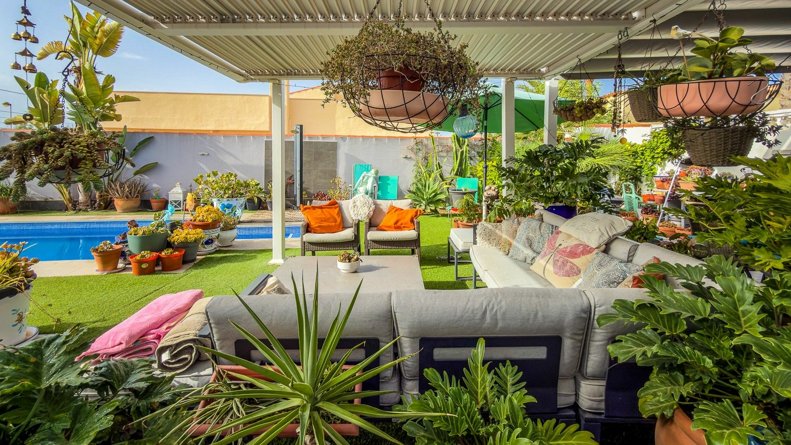 2-bedroom Villa In Torrevieja, Spain (130 M²)