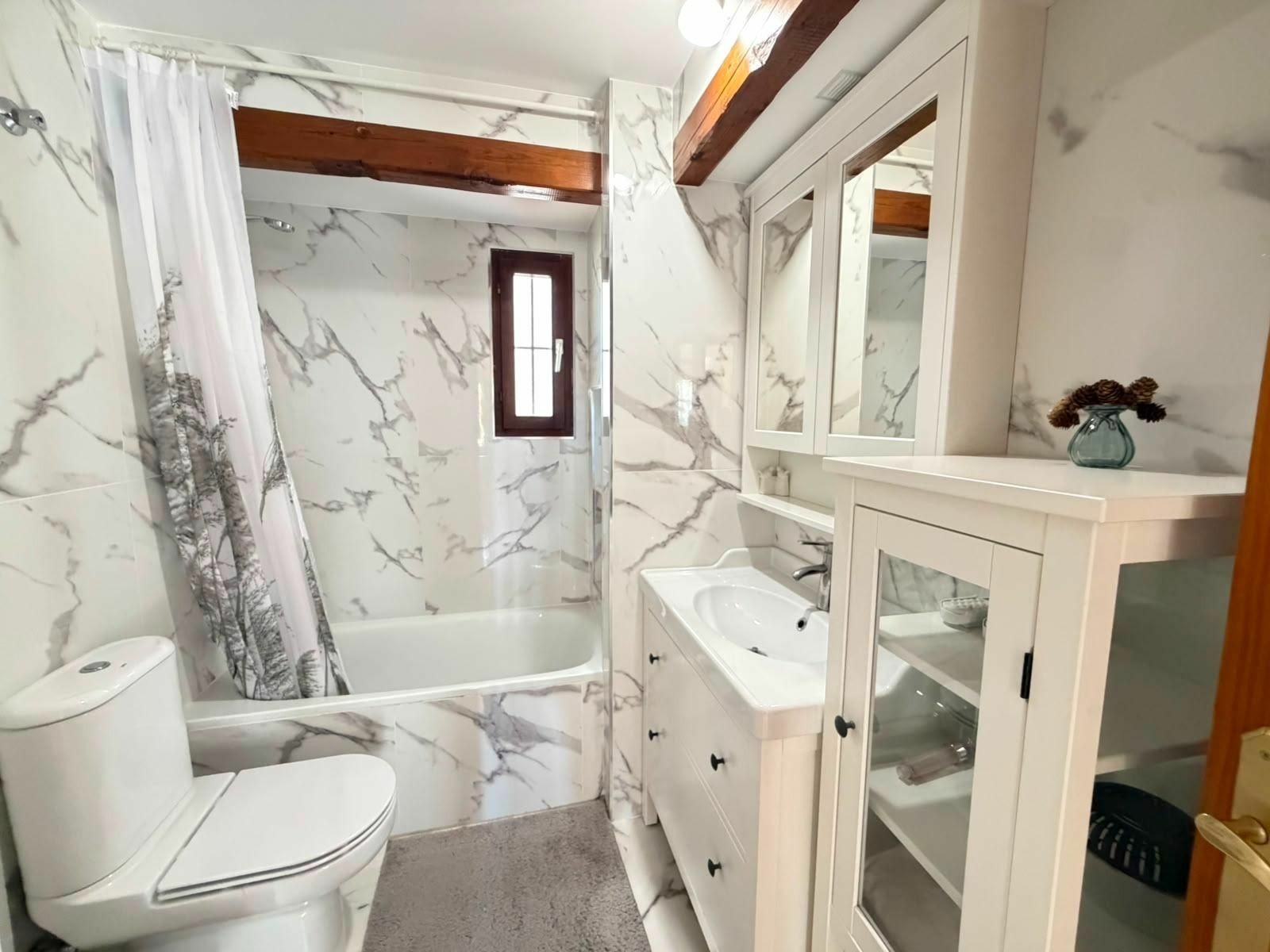 2-9-c40ba9 3-bedroom Apartment In Torrevieja, Spain (94 M²)