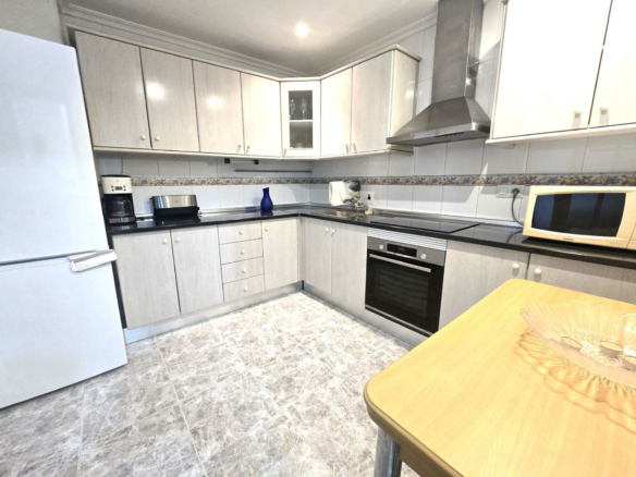 3-bedroom Apartment In Torrevieja, Spain (125 M²)