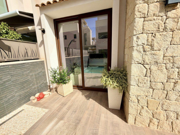 3-bedroom House In Rojales, Spain (156 M²)