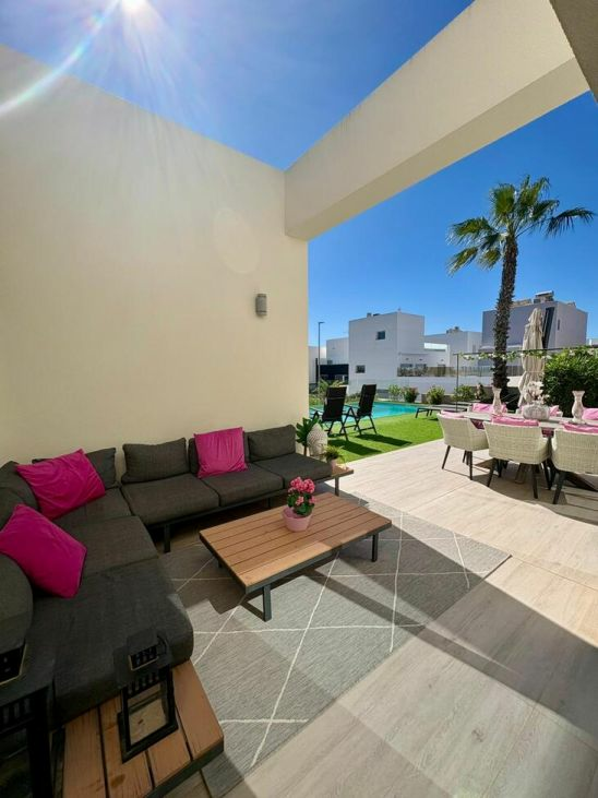 3-bedroom Villa In Benijofar, Spain (148 M²)