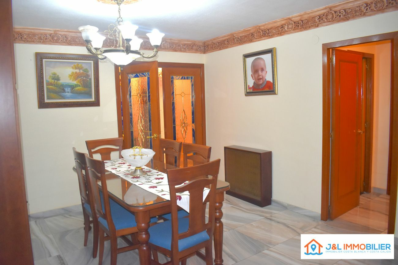 3-bedroom Apartment In Alicante, Spain (167 M²)