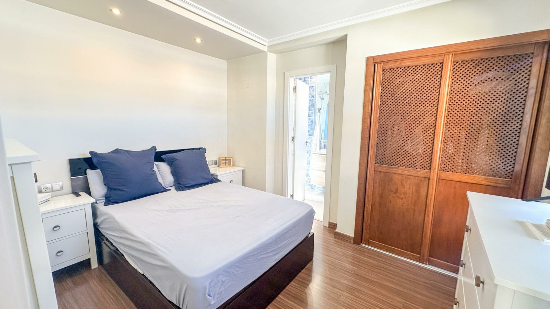 2-9-dfdab0 2-bedroom Bungalow In Torrevieja, Spain (70 M²)