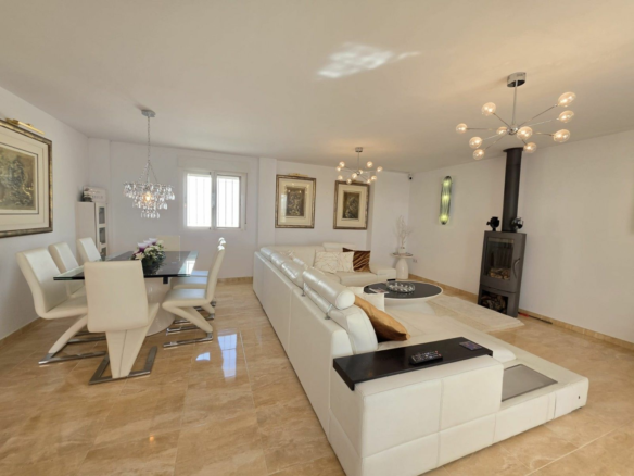 3-bedroom Villa In Pinoso, Spain (263 M²)