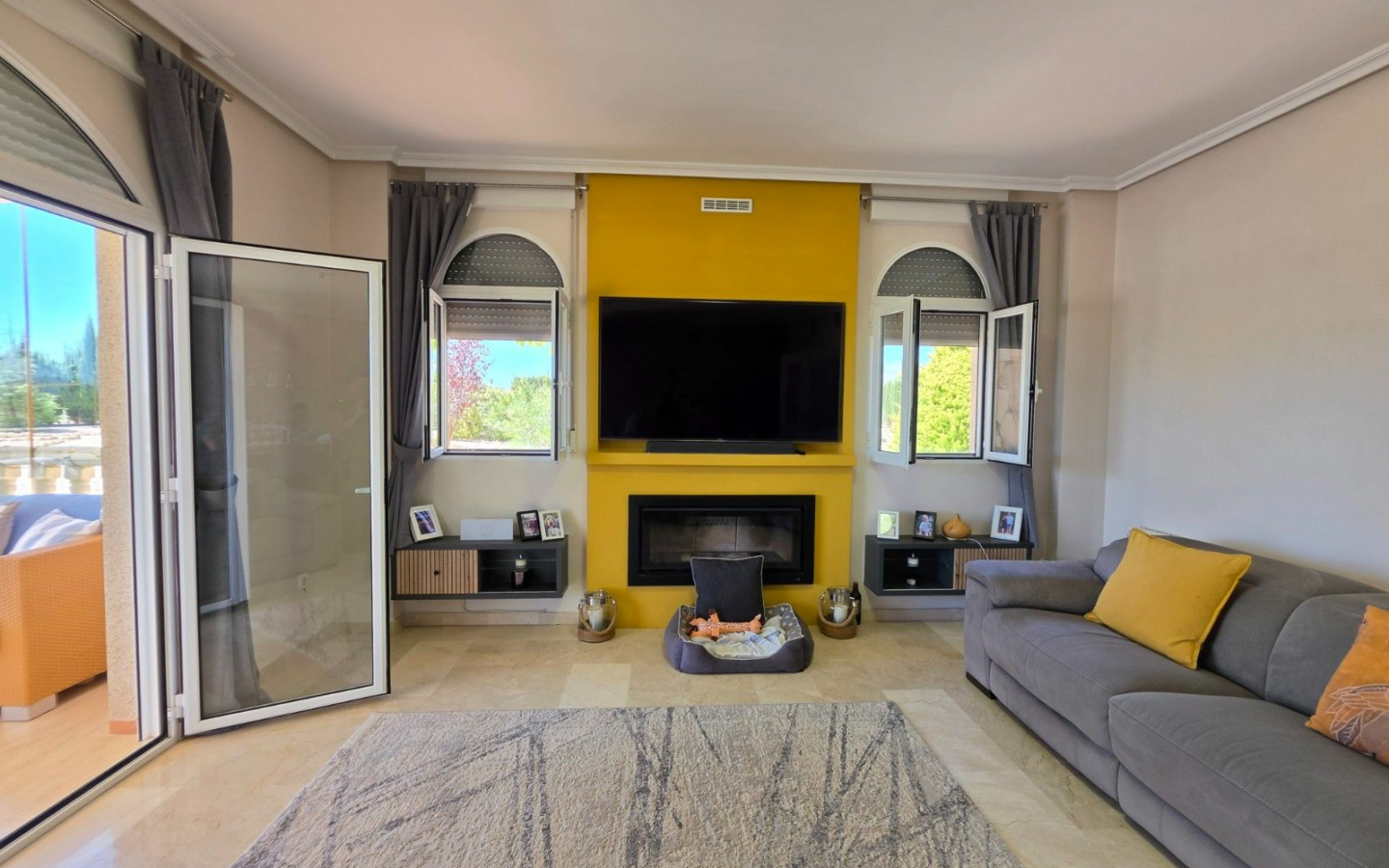 4-bedroom Villa In Pinoso, Spain (405 M²)